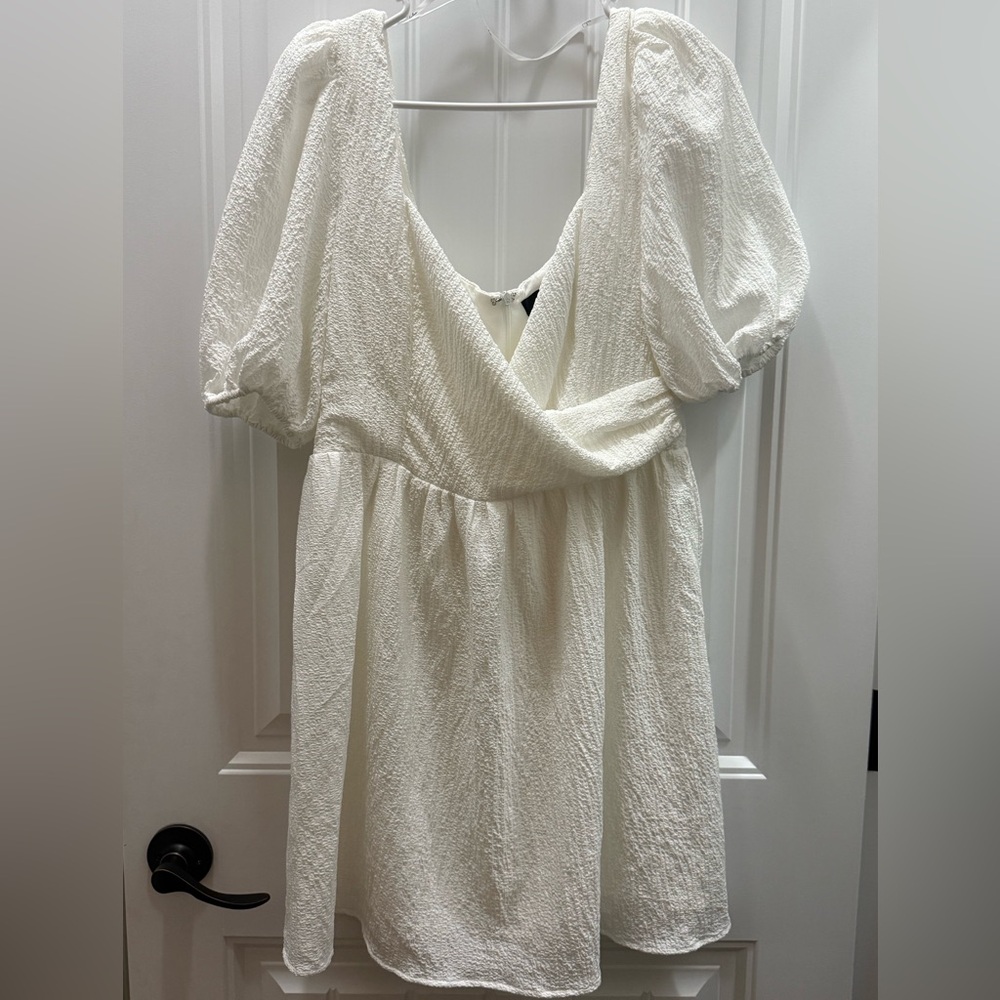 NWOT Lulus White Puff Sleeve Graduation Dress Wedding Rehearsal Bridal Shower M
